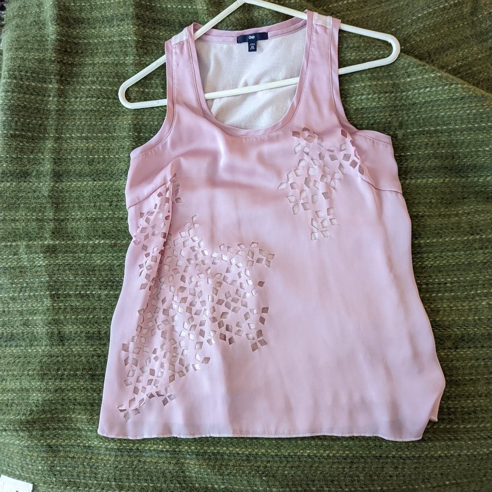 Lasercut petal pattern dress top sleeveless